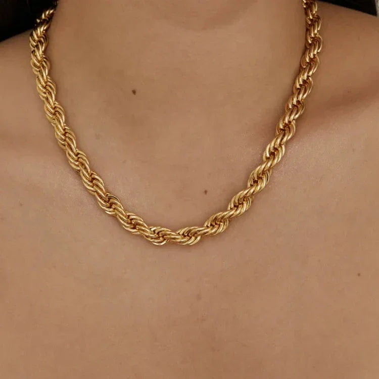 [Raffine]Mila Golden Twist Necklace