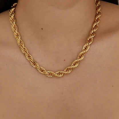 [Raffine]Mila Golden Twist Necklace
