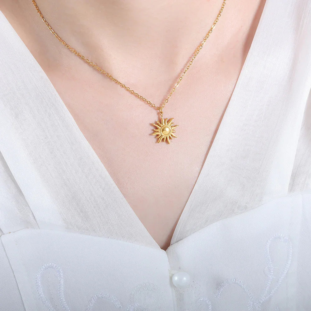 [Raffine]Eliora Gold Sun Necklace