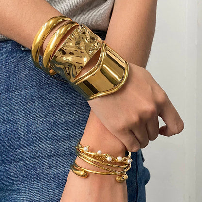[Raffine]Izza Smooth Gold Cuff