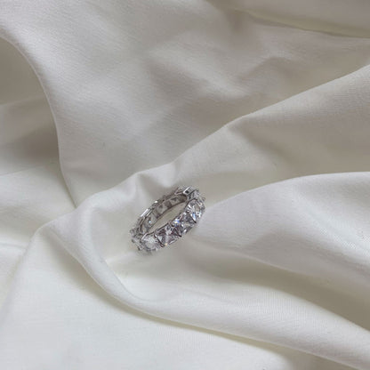 [Raffine] Elegante anillo de tenis de corte princesa