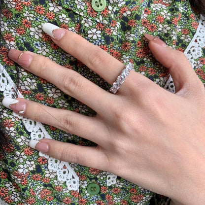 [Raffine] Precioso anillo de tenis de corte redondo