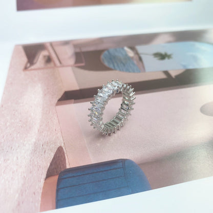 [Raffine] Anillo único de corte radiante y colorido