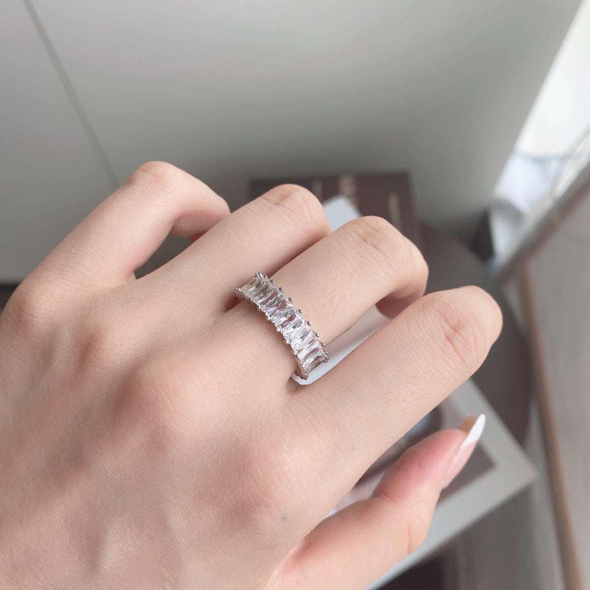 [Raffine] Anillo único de corte radiante y colorido