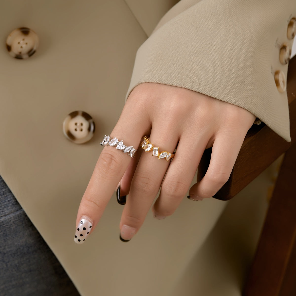 [Raffine] Anillo delicado de múltiples cortes