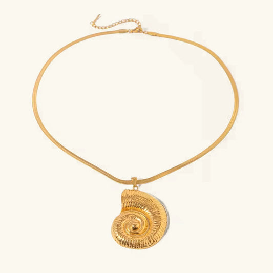 [Raffine]Cascadia Nautilus Gold Necklace