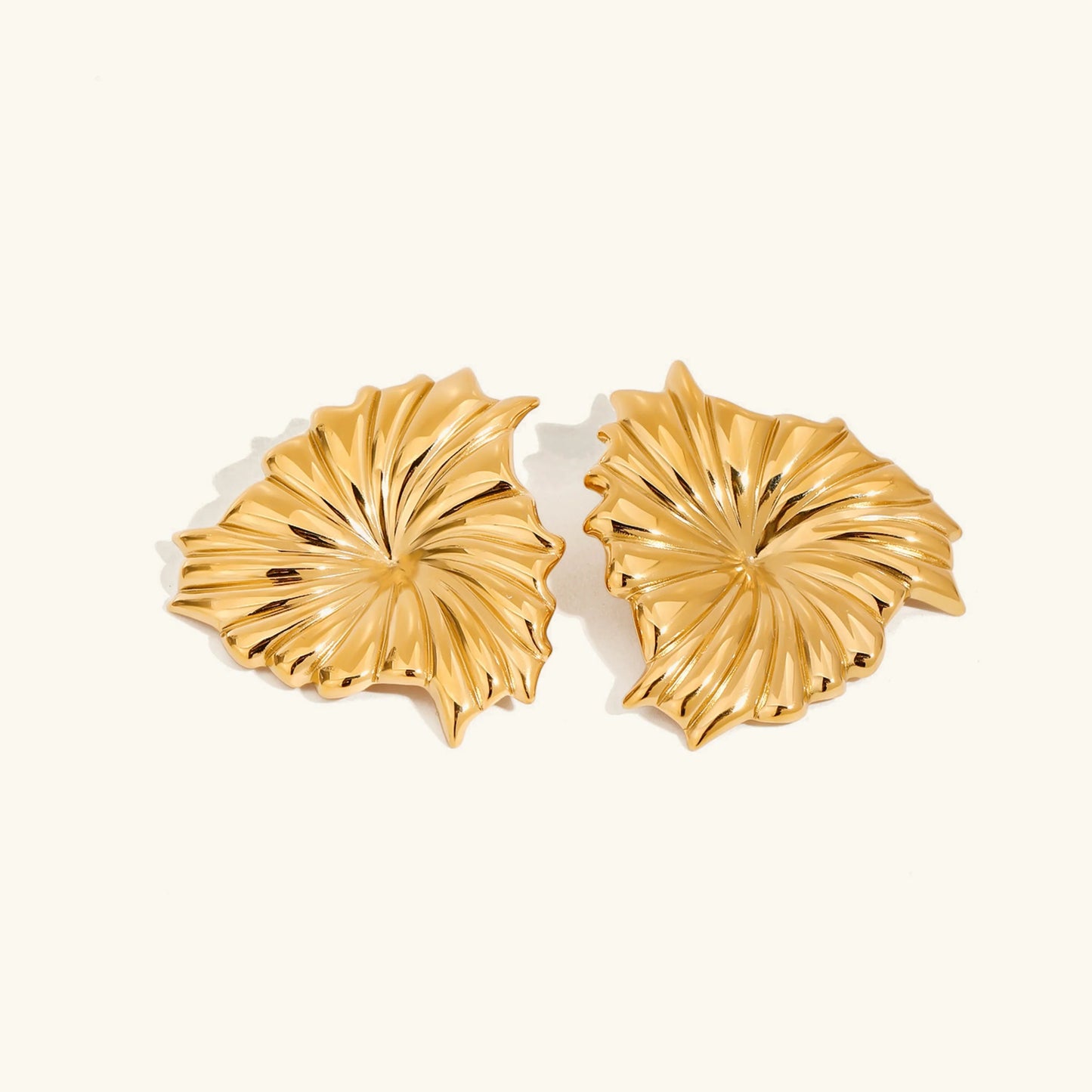 [Raffine]Rafaela Sculpted Petal Gold Earrings