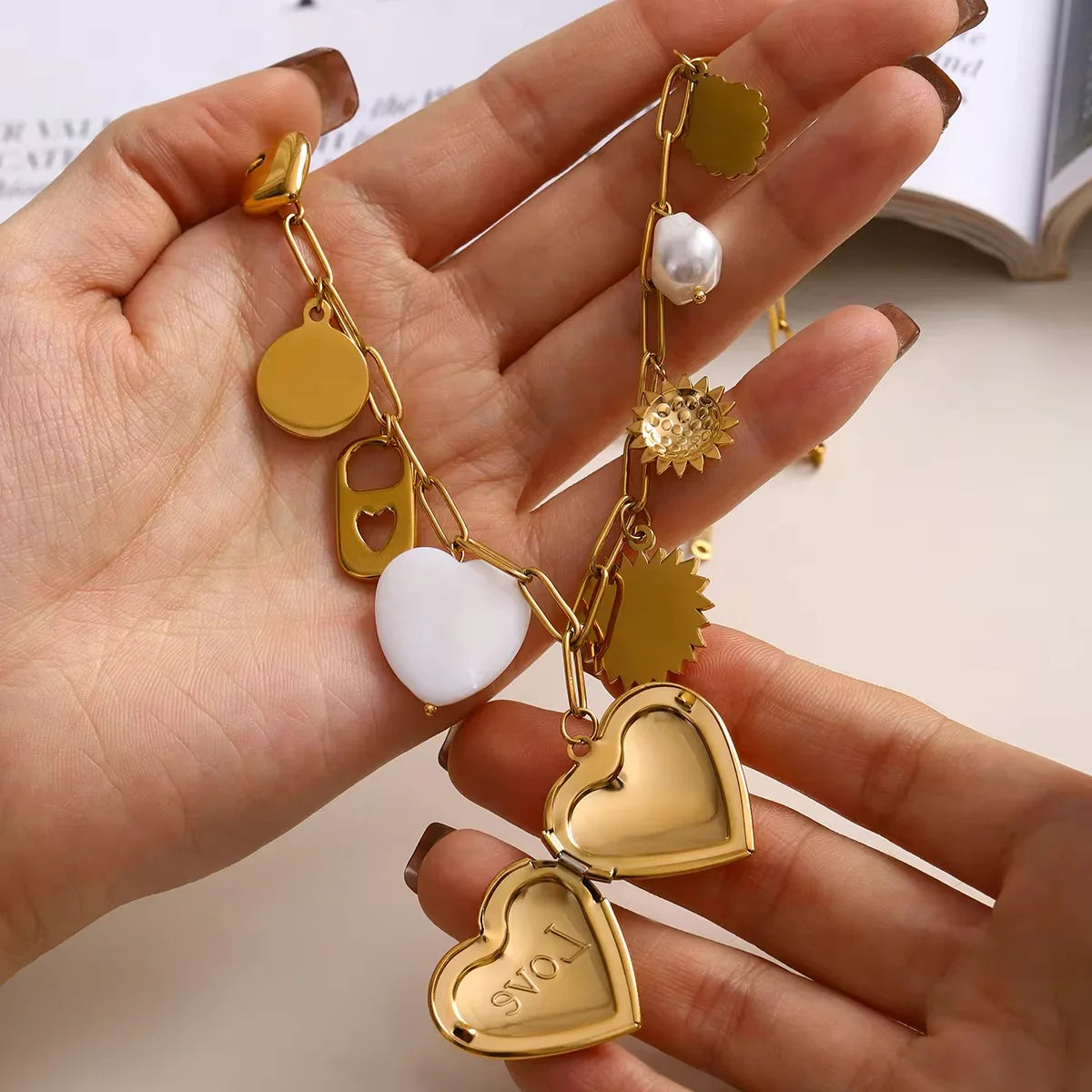 [Raffine]Lianne Gold Heart Locket