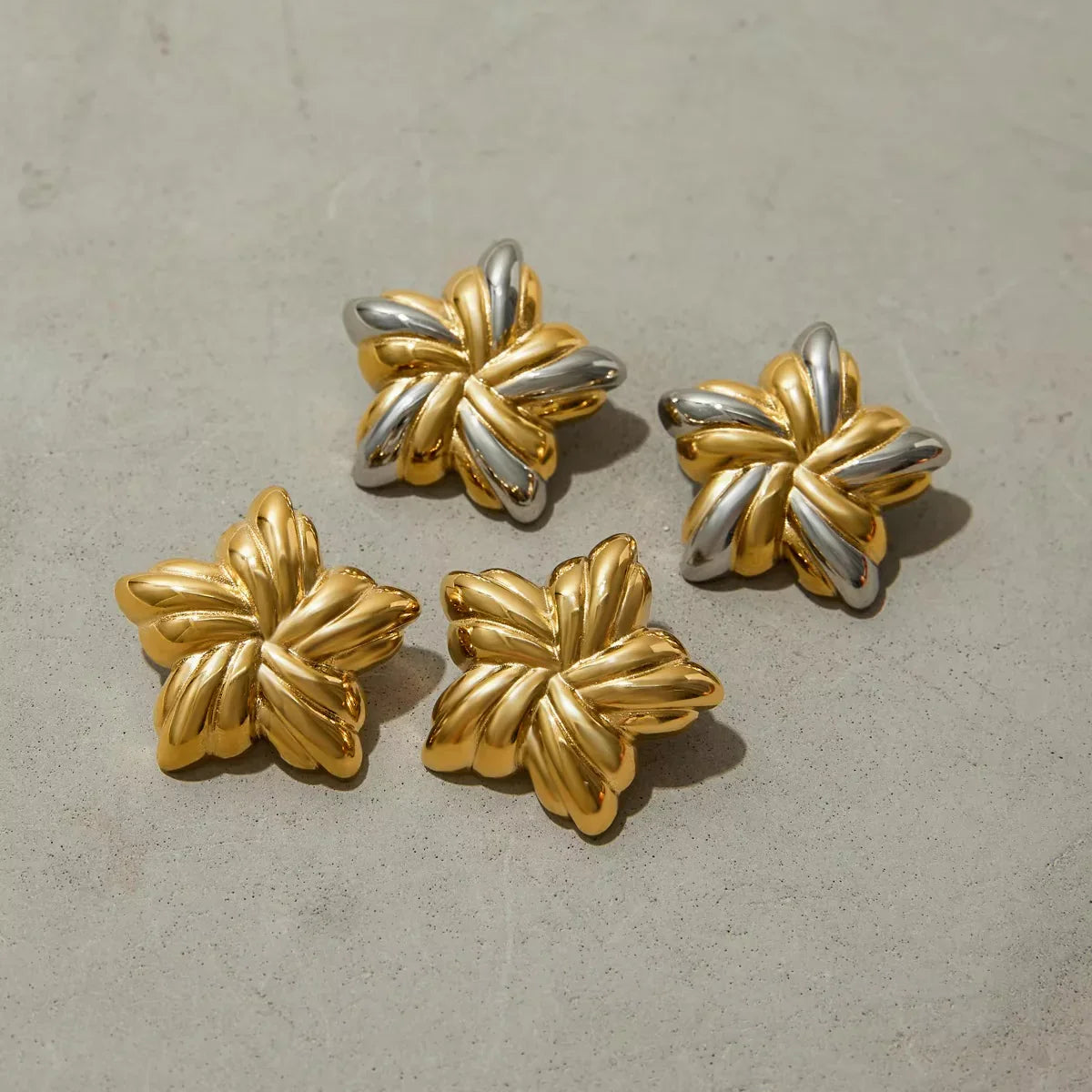 [Raffine]Thymes Gold Star Earrings