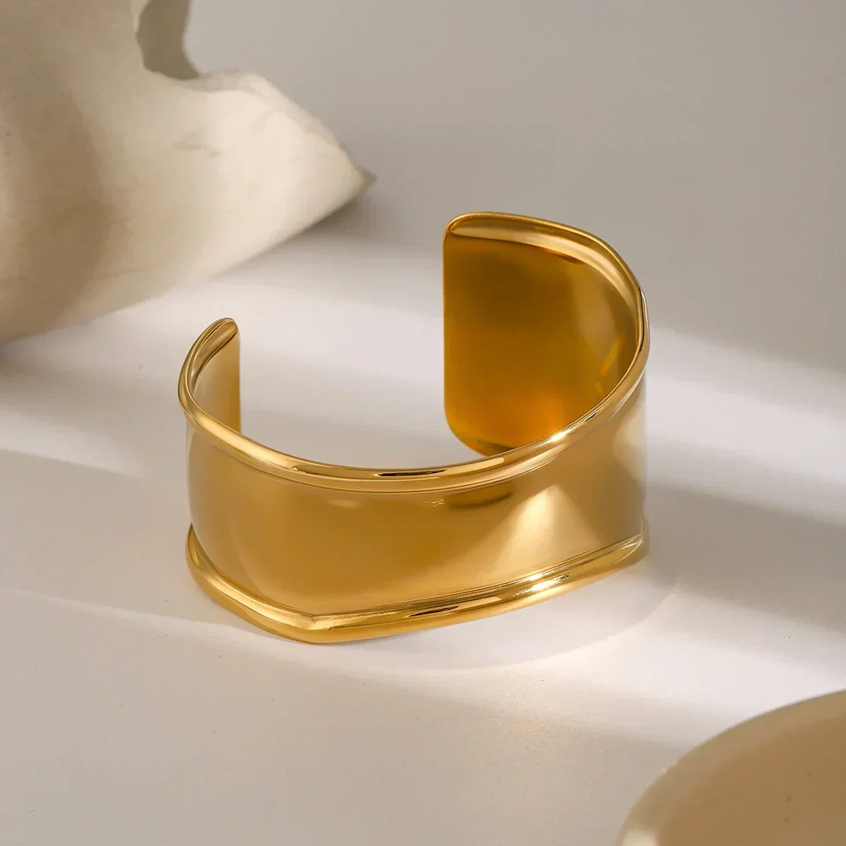 [Raffine]Nellie Smooth Gold Cuff