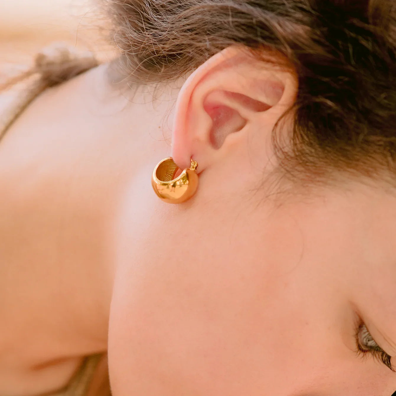 [Raffine]Sunna Gold Huggie Earrings