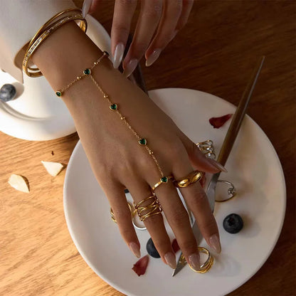 [Raffine]Gladys Emerald Heart Hand Chain
