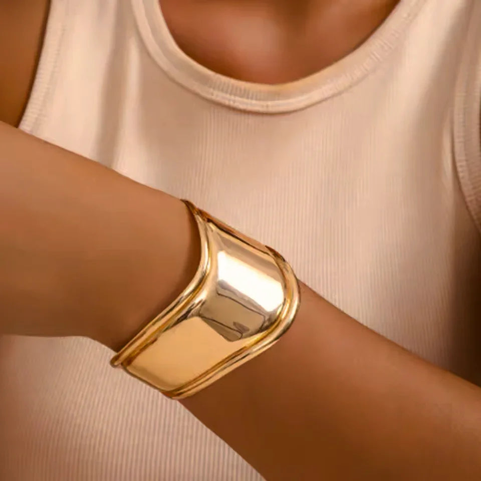 [Raffine]Izza Smooth Gold Cuff