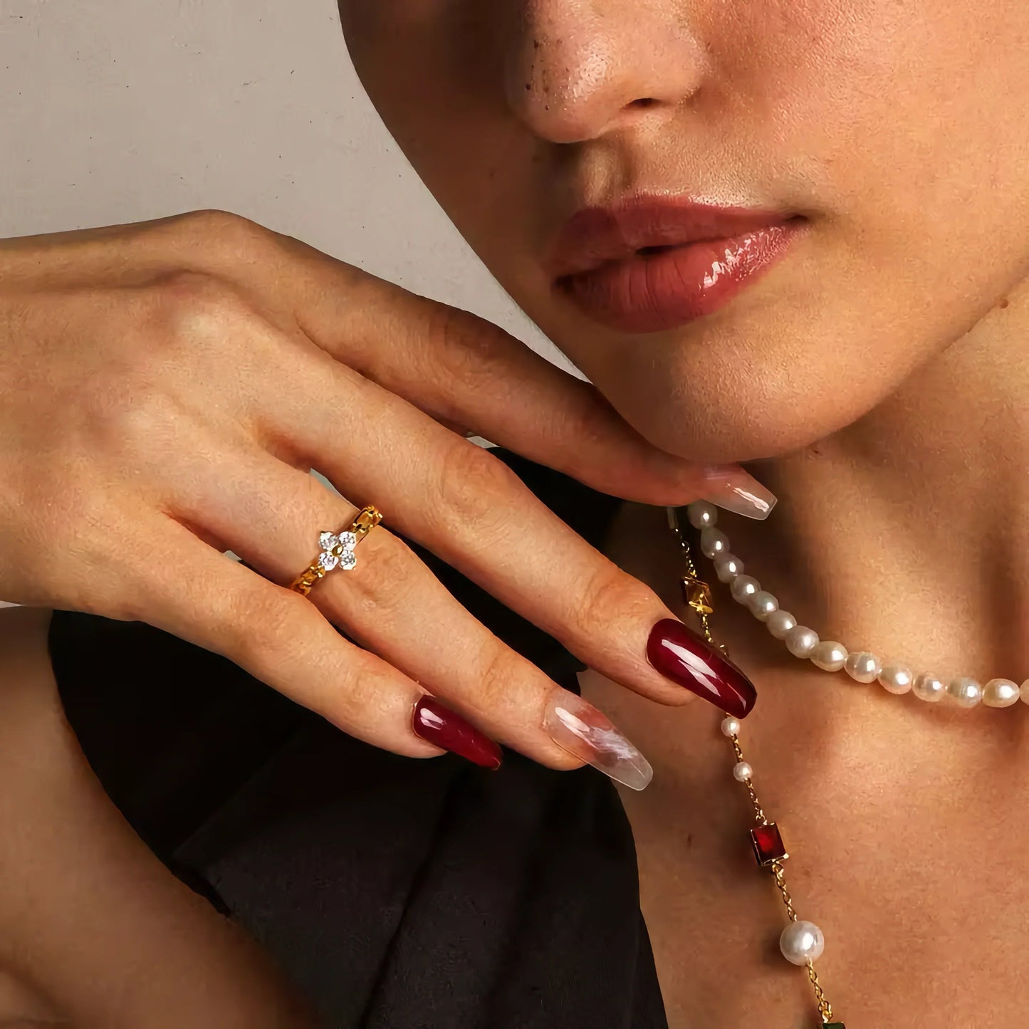 [Raffine]Clestine Diamond Petal Ring