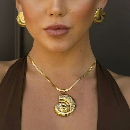 [Raffine]Cascadia Nautilus Gold Necklace
