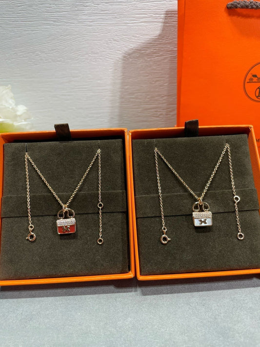 [Raffine]H CIRCE MOISSANITE PENDANT NECKLACE GOLD