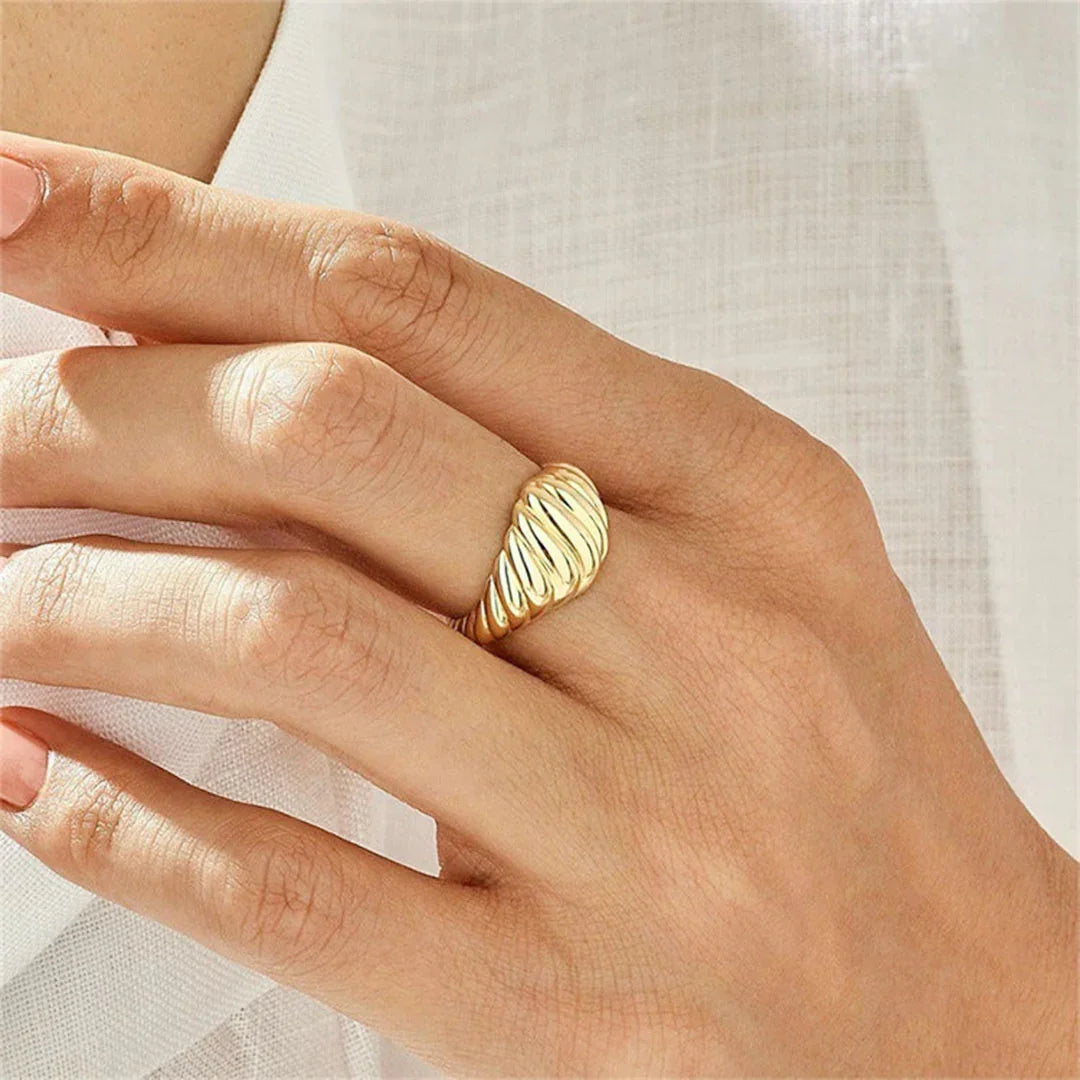 [Raffine]Ylenna Gold Croissant Ring