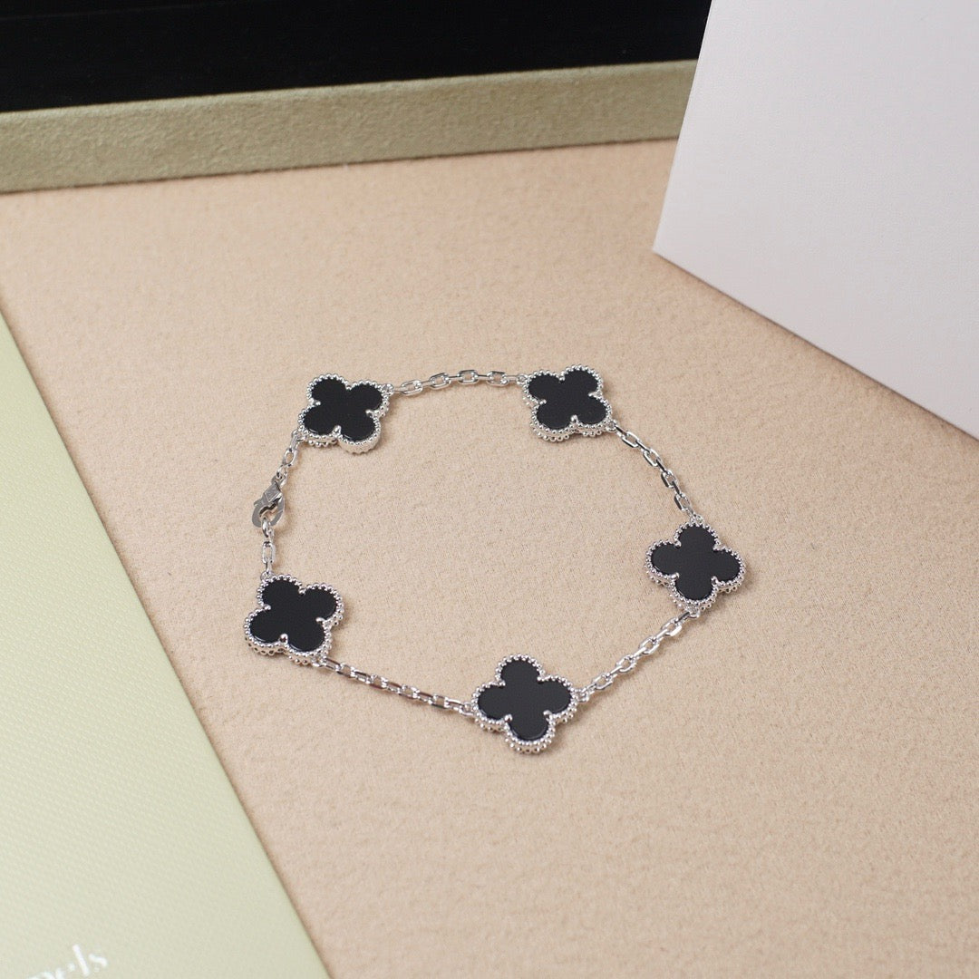[Raffine] CLOVER 5 MOTIV ONYX-ARMBANDKOLLEKTION