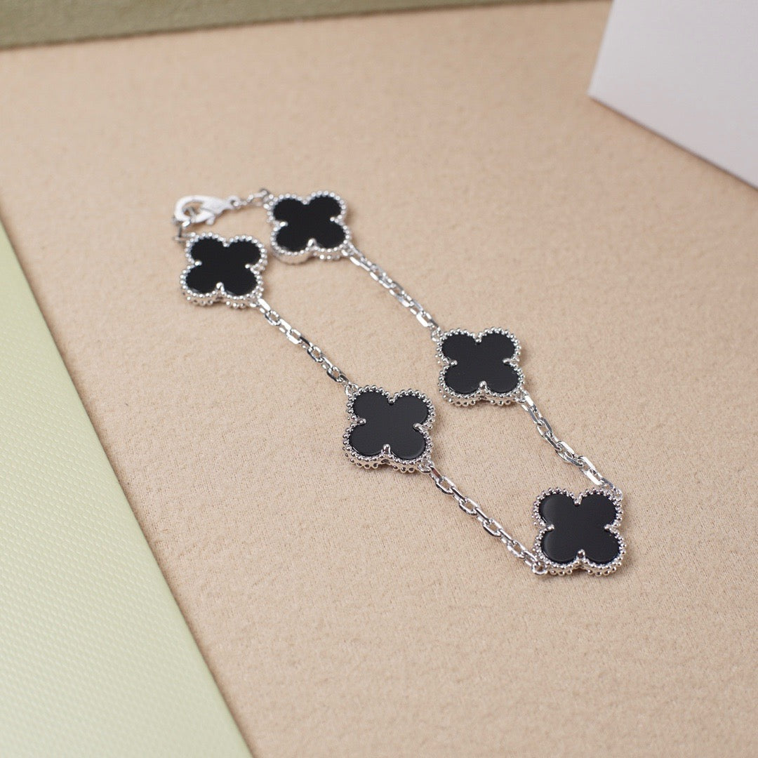 [Raffine] CLOVER 5 MOTIV ONYX-ARMBANDKOLLEKTION