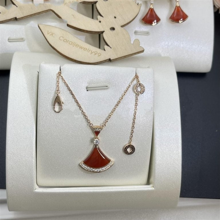 [Raffine] COLLAR DE ENSUEÑO CORNALINA DIAMANTE