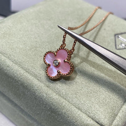 [Raffine] COLLAR DE TRÉBOL CON DIAMANTES ROSA DE 15 MM