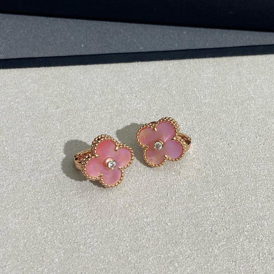 [Raffine]CLOVER MEDIUM 1 DIAMOND PINK EARRINGS