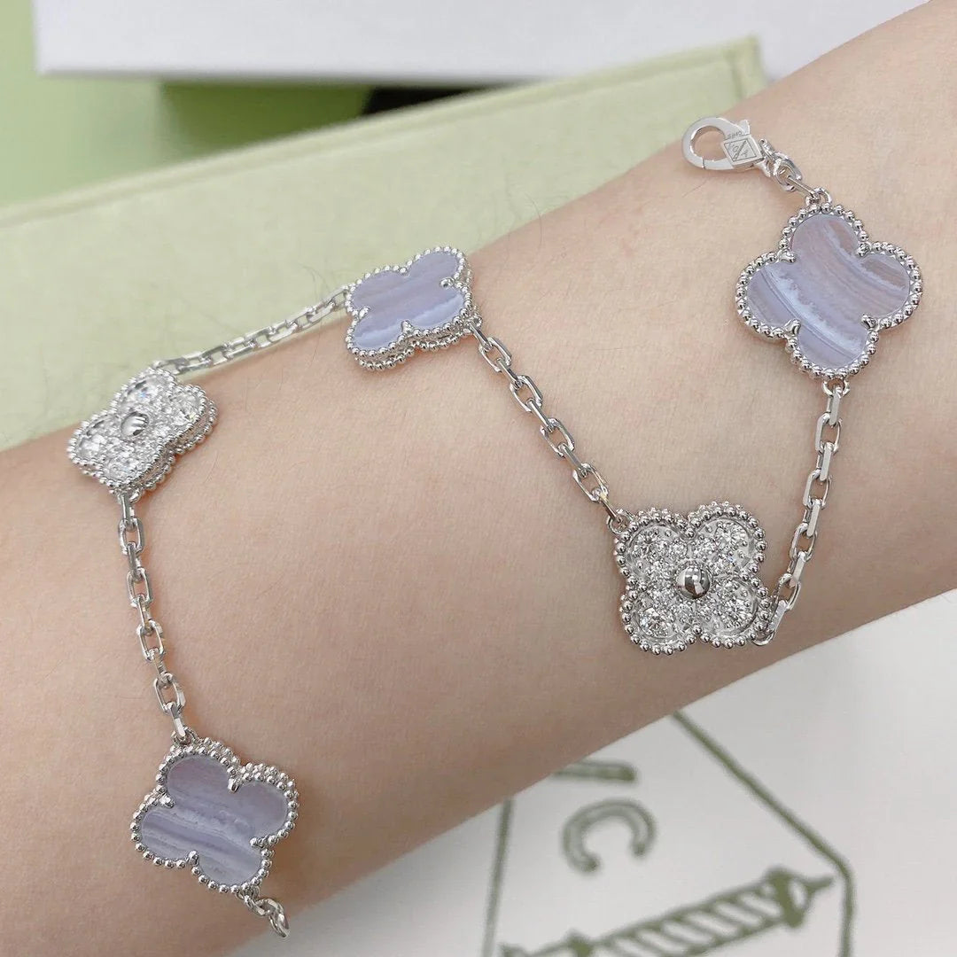 [Raffine] CLOVER 5 MOTIV LILA CHALZEDON ARMBAND KOLLEKTION