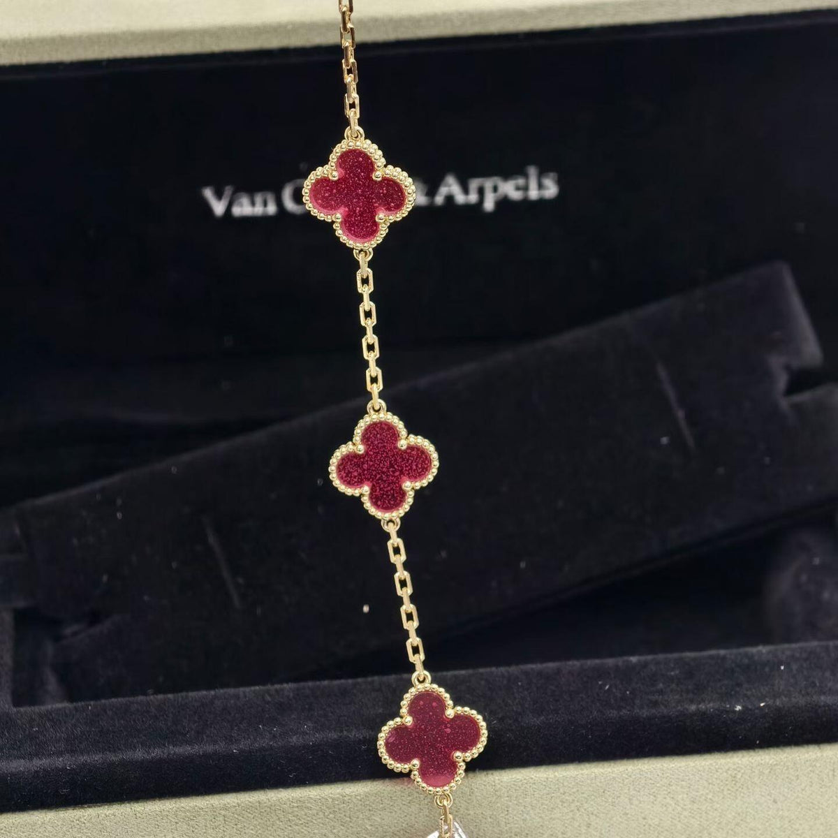 [Raffine]NEW CLOVER 5 MOTIFS PINK ENAMEL BRACELET