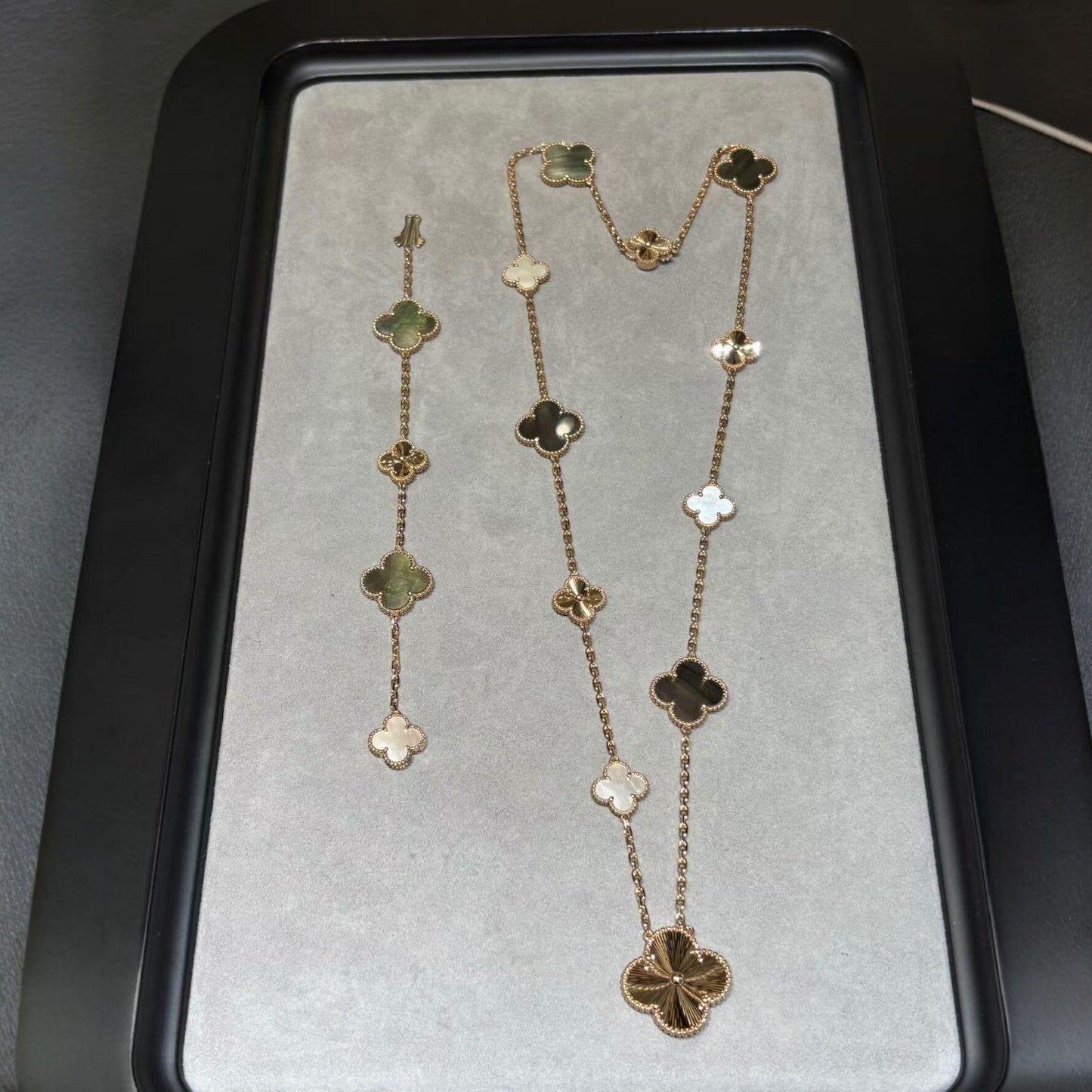 [Raffine]DETACHABLE CLOVER 15(11+4) FLOWER ROSE GOLD NECKLACE SET