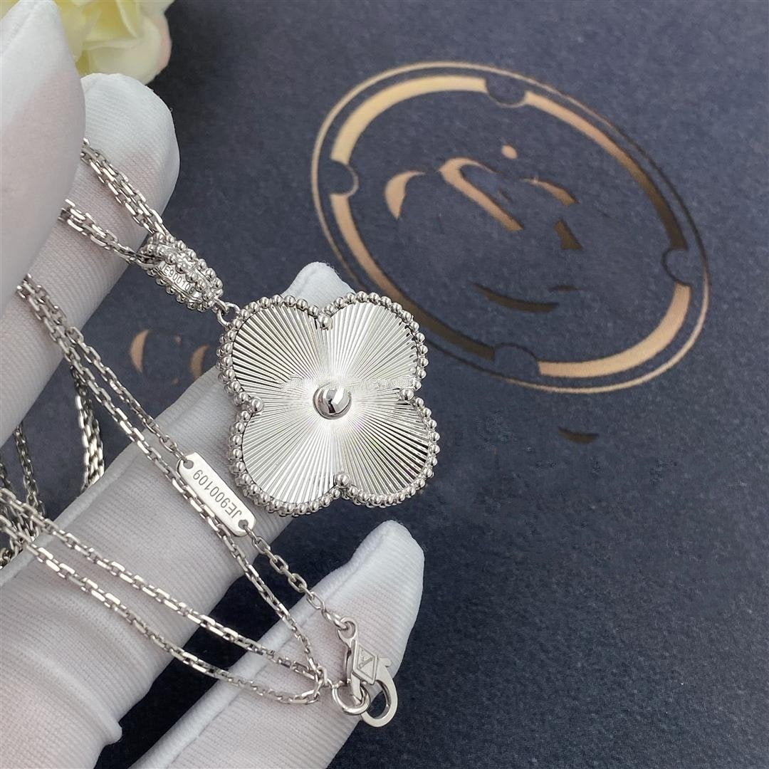 [Raffine] COLLAR DE TRÉBOL GRANDE DE PLATA DE 25 MM