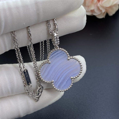 [Raffine] COLLAR DE TRÉBOL GRANDE DE PLATA Y CALCEDONIA