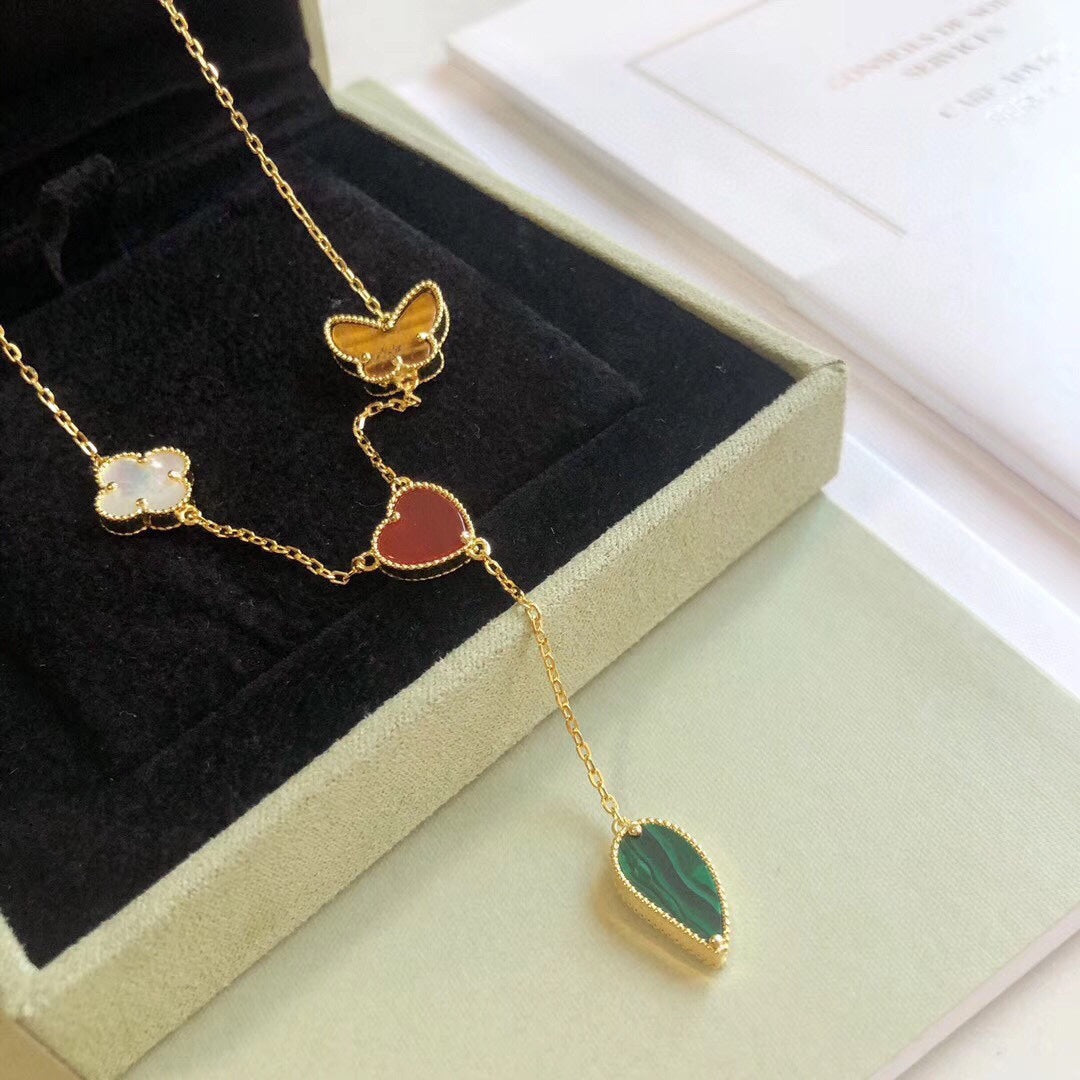 [Raffine] COLLAR DE ORO ROSA CON 4 MOTIVOS LUCKY SPRING