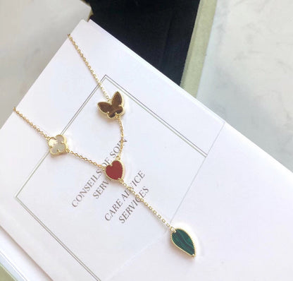 [Raffine] COLLAR DE ORO ROSA CON 4 MOTIVOS LUCKY SPRING