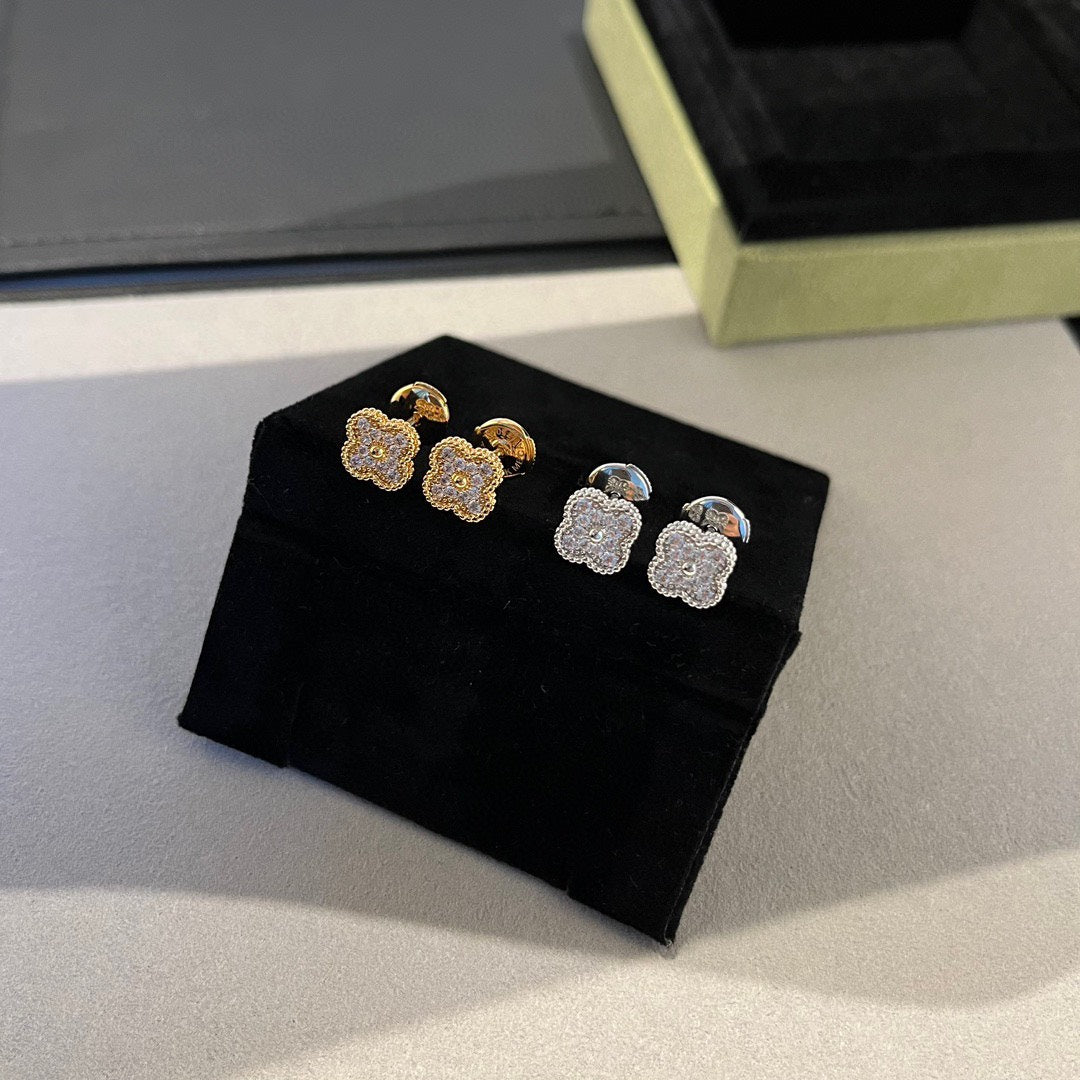 [Raffine]CLOVER MINI DIAMOND STUD EARRINGS