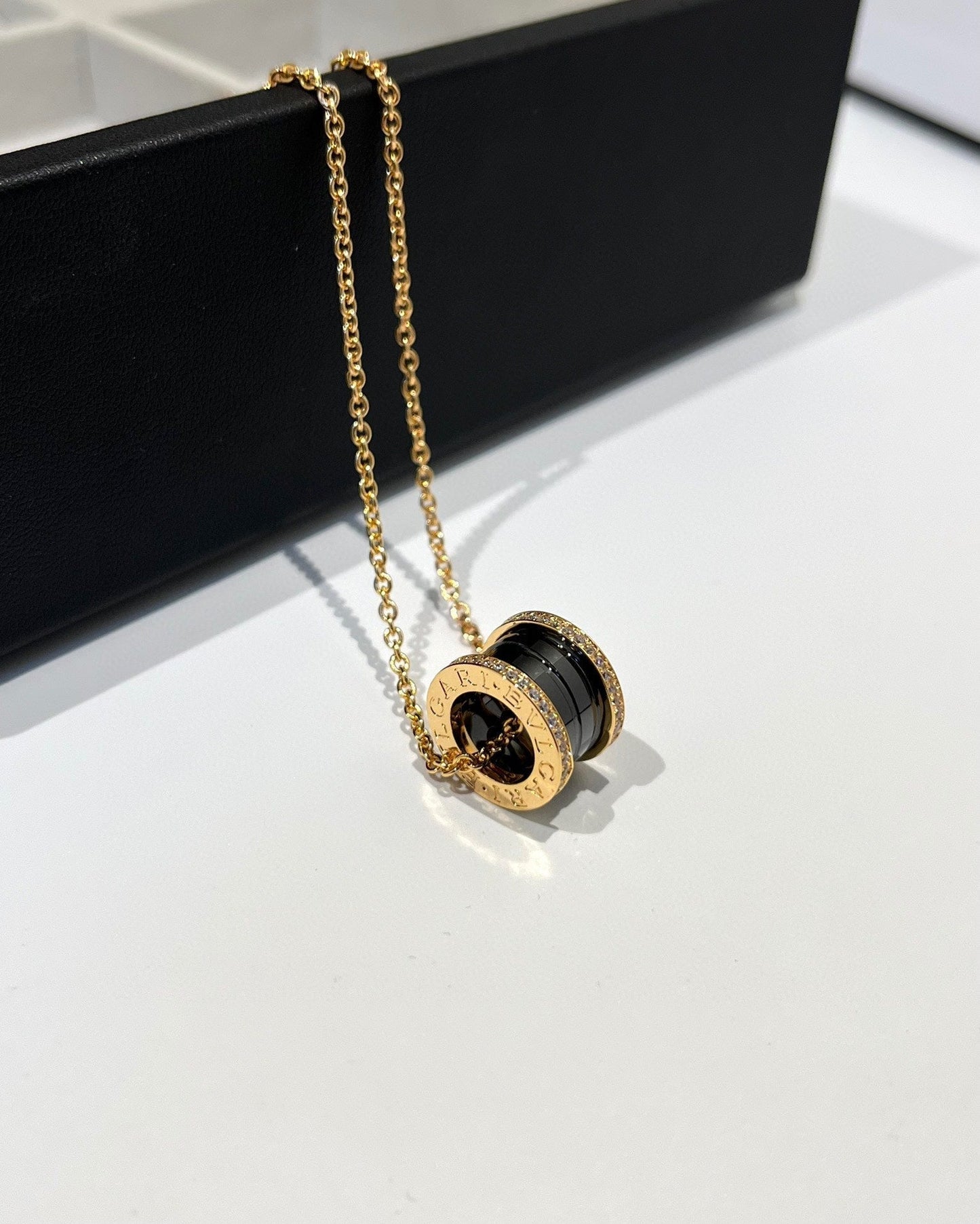 [Raffine]ZERO 1 BLACK CERAMIC DIAMOND PINK GOLD NECKLACE